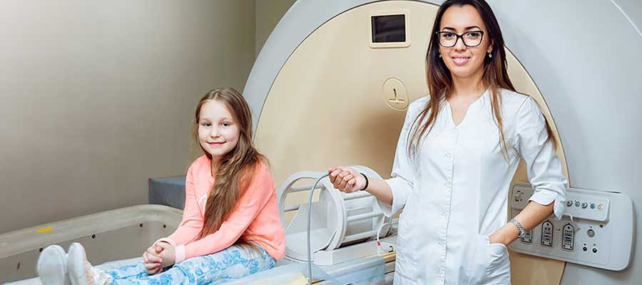how to become a radiologist